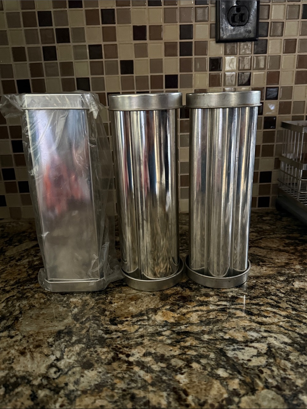 Pampered Chef Scalloped, Heart and Square Metal (NWT) Baking Tubes